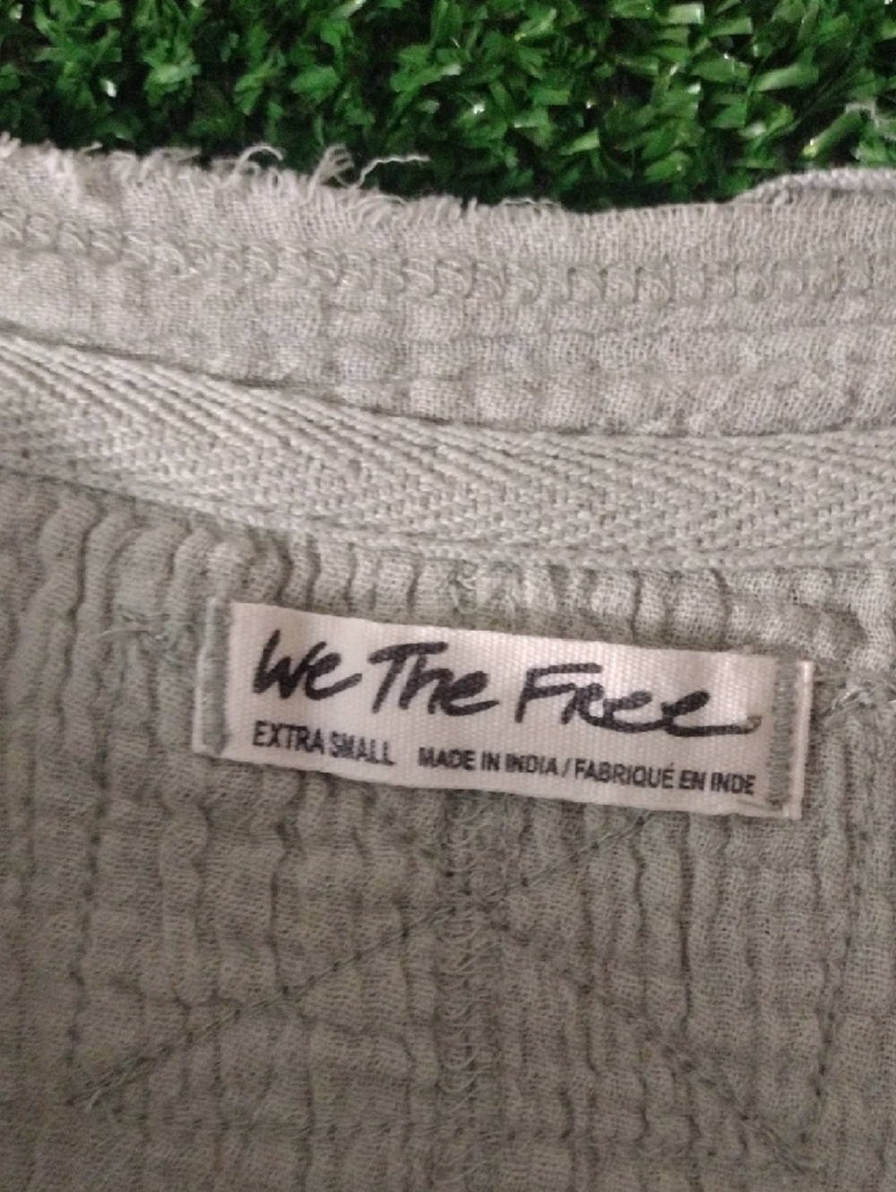 We The Free Boho Loose Gauze V-Neck Women's Top in Sage Green - Picture 6 of 7